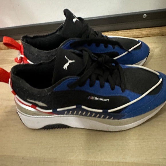 Sneakers - Picture 3 of 3